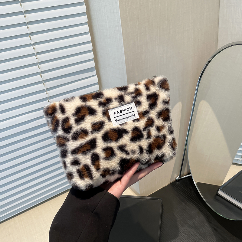 Beauty Makeup Women - ヒョウ柄ぬいぐるみ化粧バッグ大容量ポータブル旅行用トイレタリーバッグ化粧品クラッチバッグプレミアム収納バッグ